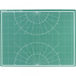 Мат для резки BRAUBERG трехслойный, А2 600х450 мм, двусторонний, толщина 3 мм, зеленый 236903