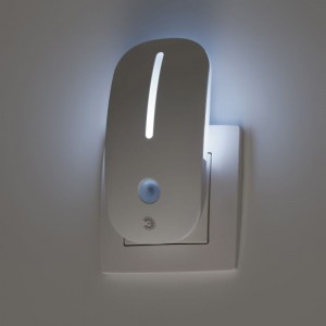 Светодиодный светильник ночник ЭРА NN620LSW в розетку, с датчиком, освещенности, белый Б0057211