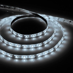 Cветодиодная LED лента 60SMD(2835)/м, 4.8Вт/м, 1м, IP65, 12V белый холодный Feron LS604 27752