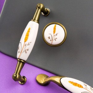 Ручка-скоба с фарфором KERRON Колосок, 96мм, Д125 Ш20 В25, античная бронза SF02-02-96 BA