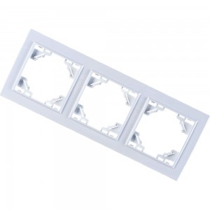 Трехместная горизонтальная рамка STEKKER серия Эрна, белая PFR00-9003-01 39056
